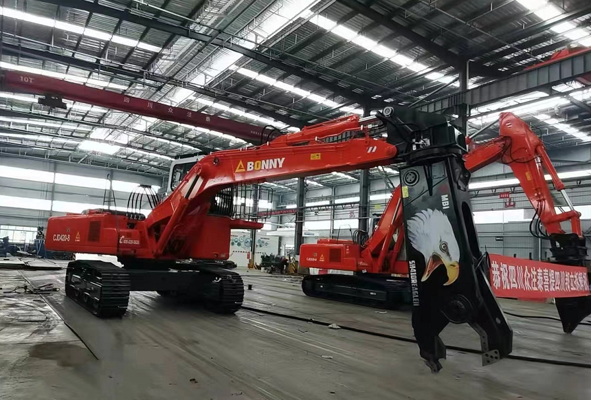 報(bào)廢汽車拆解機(jī)交付現(xiàn)場.png